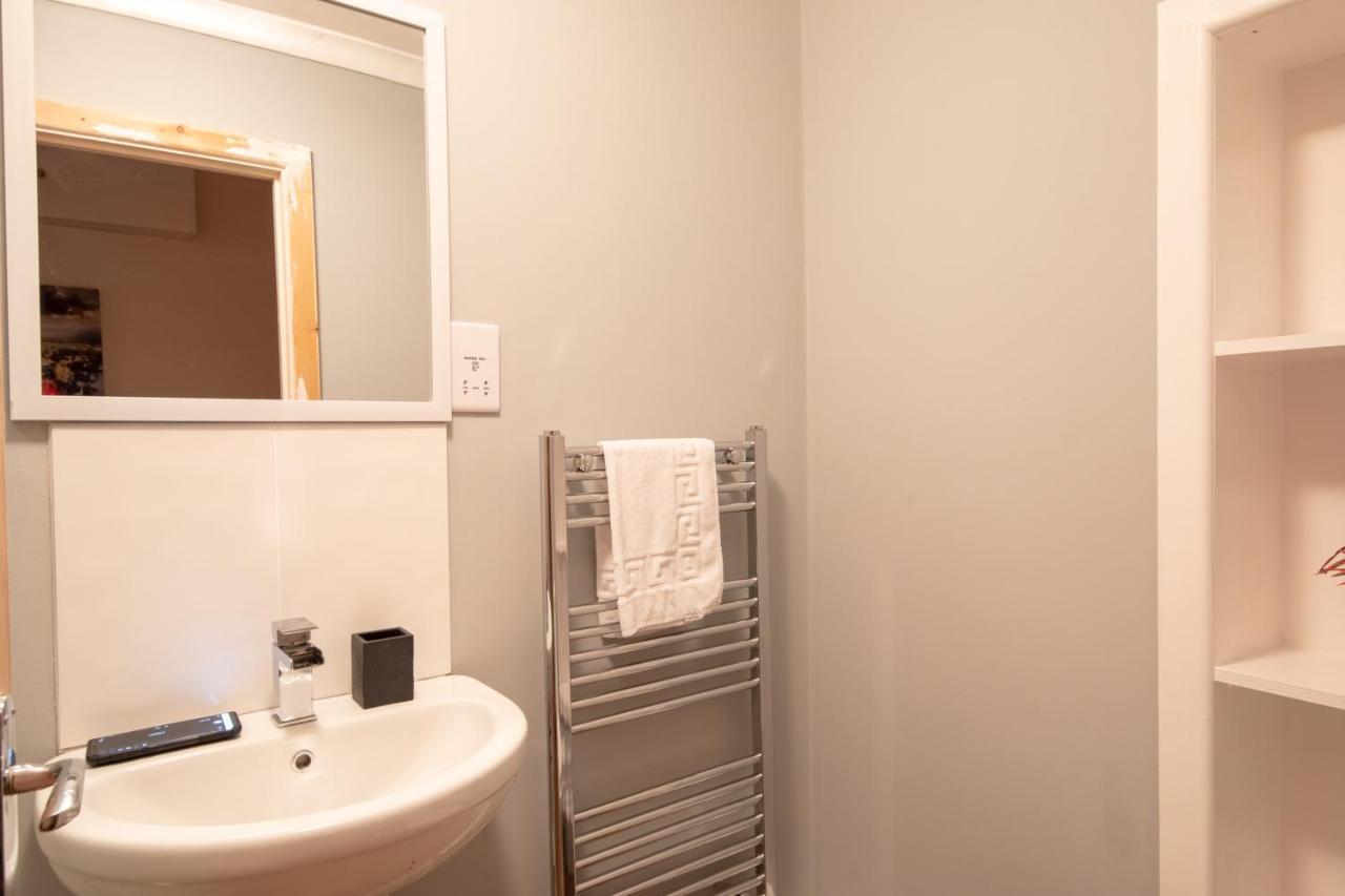 Two Bedroom Apartment, Hanover Street, Guest Homes Swansea Buitenkant foto
