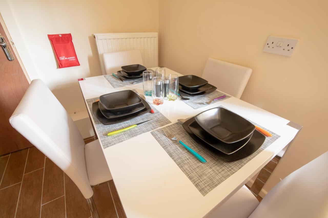 Two Bedroom Apartment, Hanover Street, Guest Homes Swansea Buitenkant foto