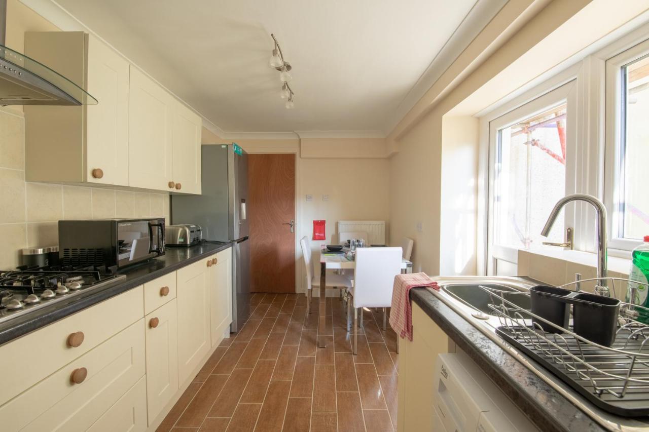 Two Bedroom Apartment, Hanover Street, Guest Homes Swansea Buitenkant foto