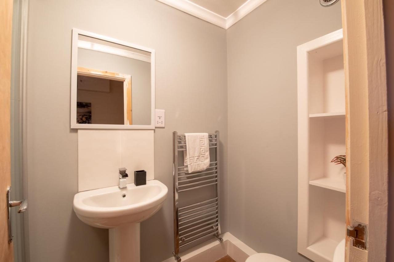 Two Bedroom Apartment, Hanover Street, Guest Homes Swansea Buitenkant foto