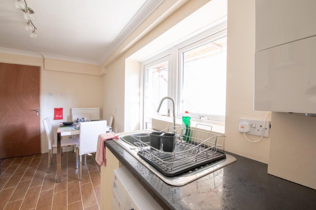 Two Bedroom Apartment, Hanover Street, Guest Homes Swansea Buitenkant foto