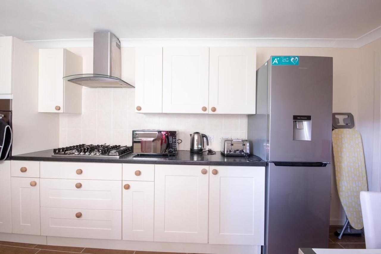 Two Bedroom Apartment, Hanover Street, Guest Homes Swansea Buitenkant foto